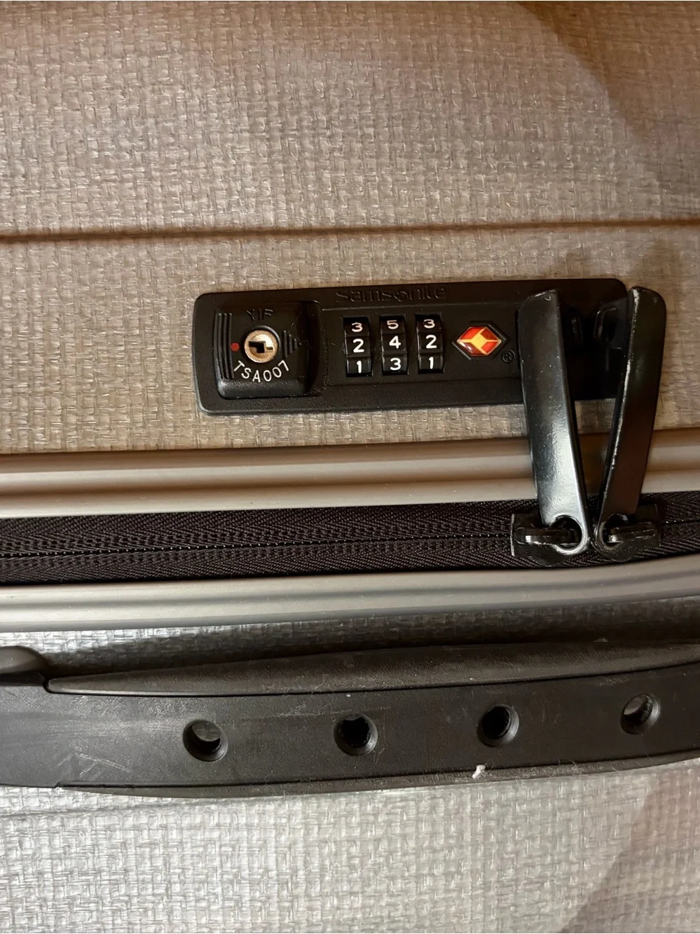 Samsonite Cosmolite 75cm Large Spinner Suitcase - Hardside 5.7 lbs/94L